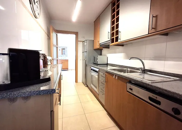 Marina Plaza Appartement *